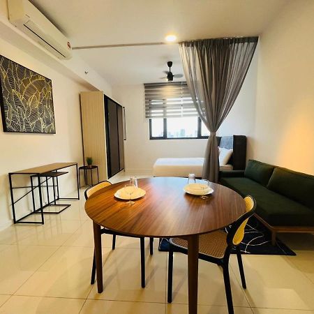 Chambers Serviced Suites Klcc By Cozy Stay Kuala Lumpur Exteriör bild