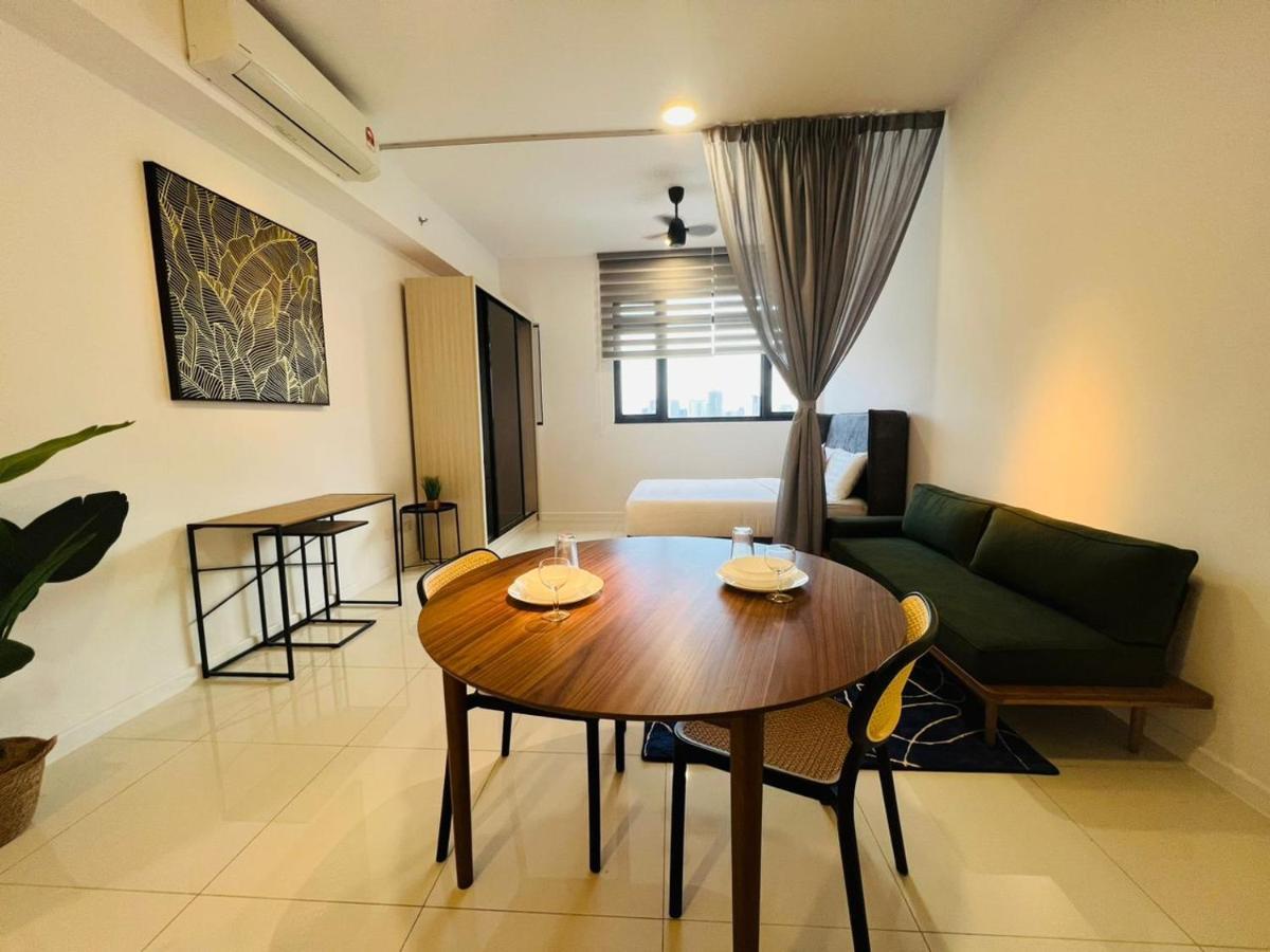 Chambers Serviced Suites Klcc By Cozy Stay Kuala Lumpur Exteriör bild